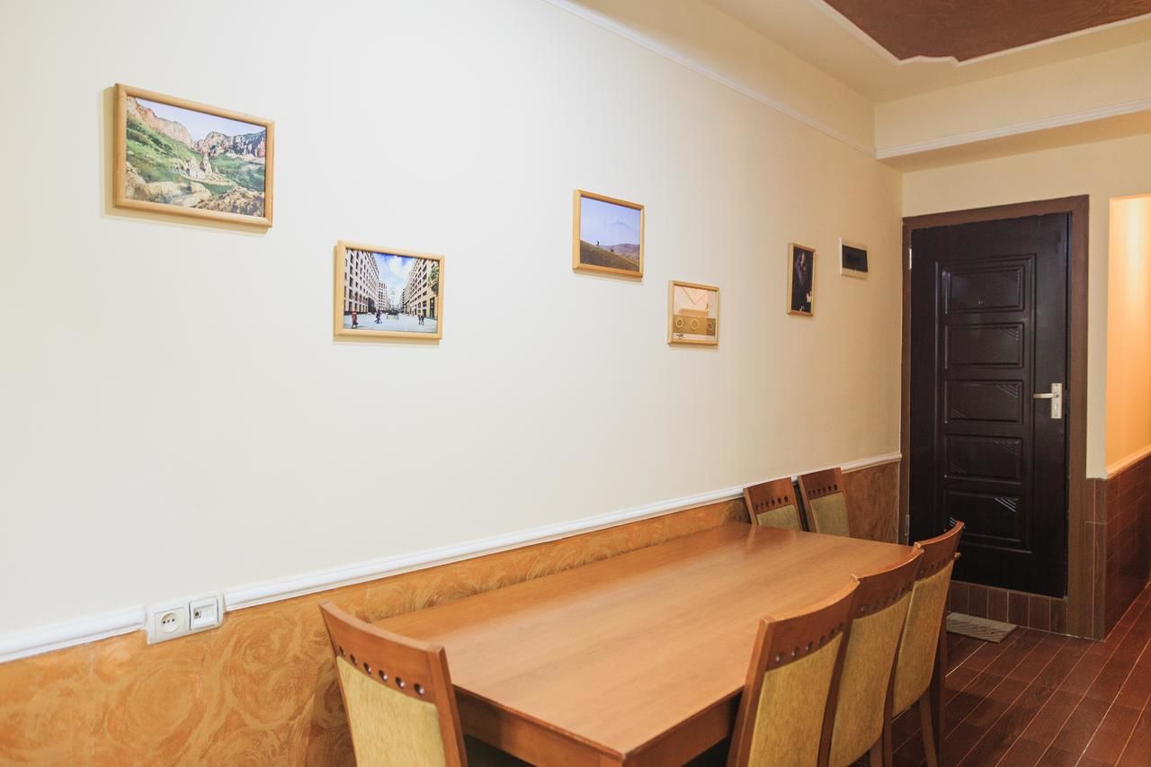 Отели типа «постель и завтрак» Guest House Myasnikyan Ереван-36
