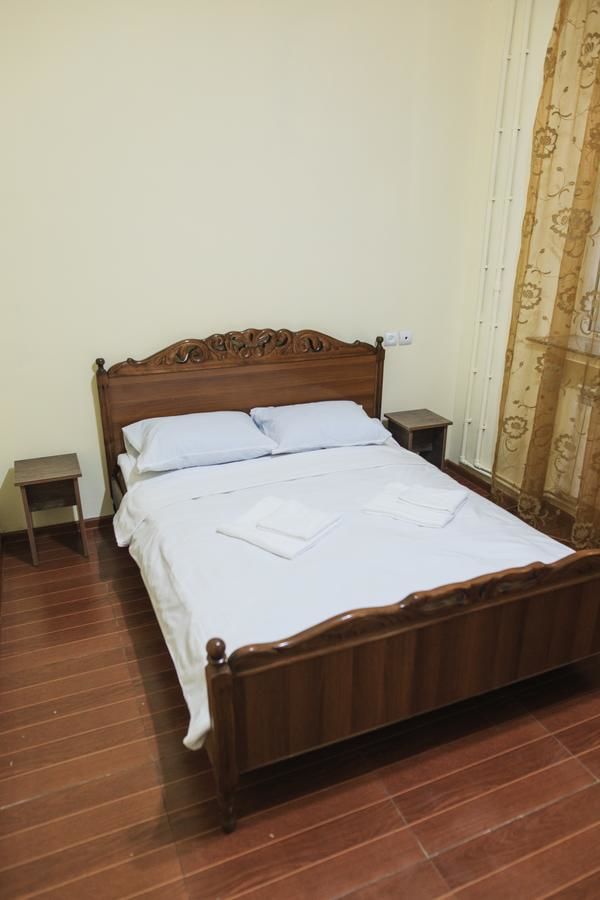 Отели типа «постель и завтрак» Guest House Myasnikyan Ереван-39
