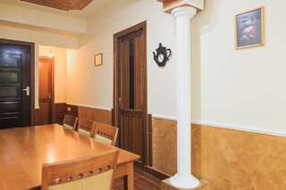 Отели типа «постель и завтрак» Guest House Myasnikyan Ереван Дом с 2 спальнями-12