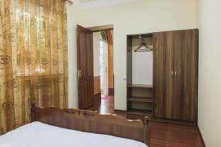 Отели типа «постель и завтрак» Guest House Myasnikyan Ереван Дом с 2 спальнями-34